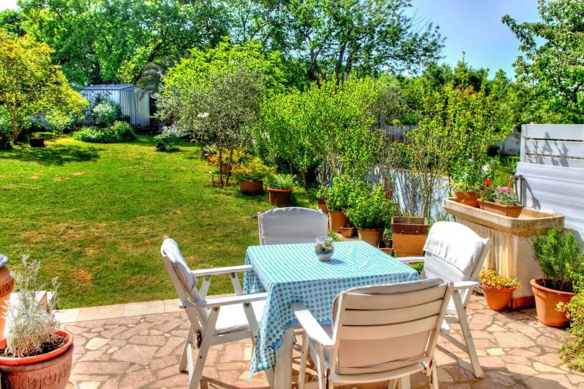 Aldo Garden View Apartment Pula