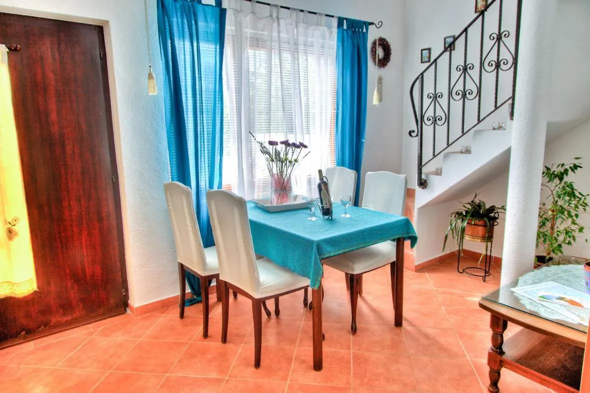 Aldo Garden View Apartment Pula