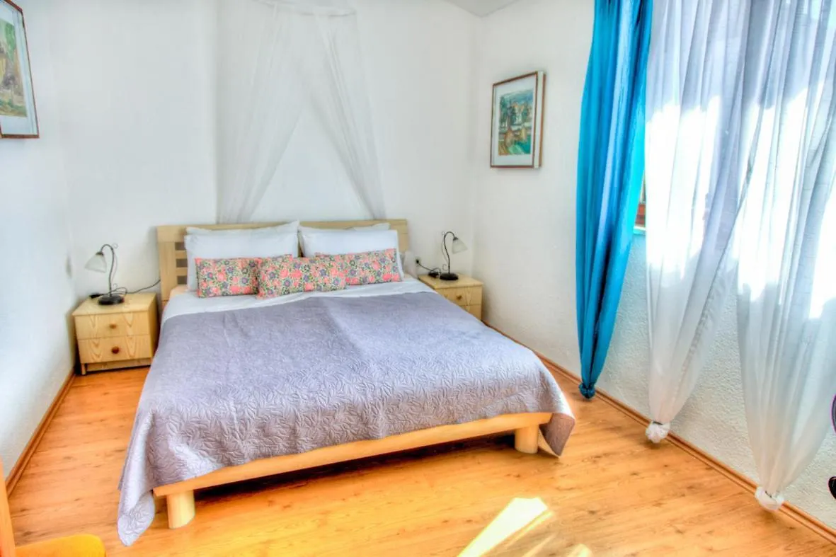 Aldo Garden View Apartment Pula Croatia